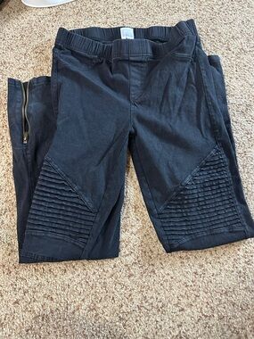 Black Moto-Style Leggings with Ribbed Knee Panels